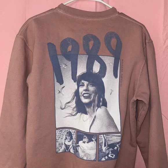 Taylor Swift Crew Neck Sweater - Pink - Picture 2 of 2